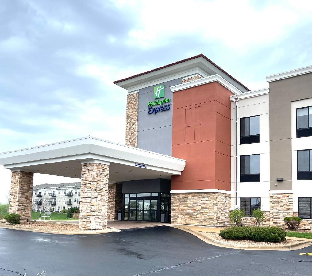 Holiday Inn Express Rochester South - Mayo Area By Ihg Exteriör bild